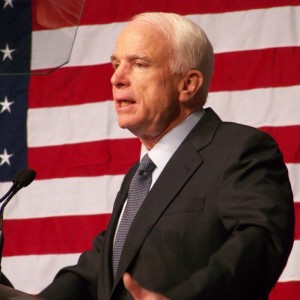Джон Маккейн назвал ЛНР «воображаемой страной» и отказался ехать в качестве наблюдателя на выборы