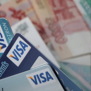 Компания Visa отказывается гарантировать с 1 октября обслуживание карт российских банков