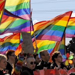 Партия КПРФ предлагает сажать гомосексуалистов на 15 суток