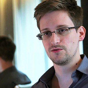 Европарламент призывает страны ЕС отказаться от преследования Сноудена