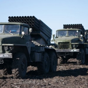 Донбасс начал второй этап отвода техники от границ с Украиной