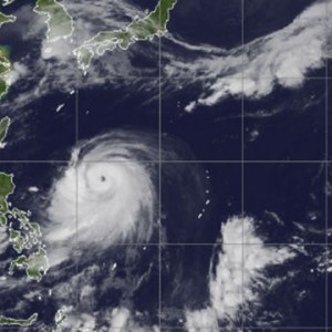 Японским жителям в Хоккайдо рекомендуют покинуть свои дома из-за надвигающегося тайфуна