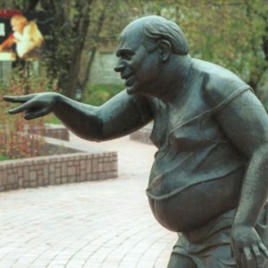 На Западе Москвы похитили памятник Евгению Леонову