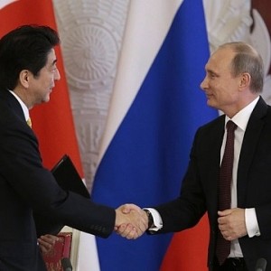 Япония рассчитывает на визит Путина до конца 2015 года