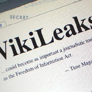 Сайт WikiLeaks опубликует украденную анкету руководителя ЦРУ Джона Бреннана
