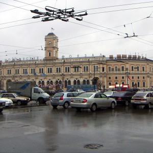 Неизвестный сообщил о бомбе на Московском вокзале Санкт-Петербурга