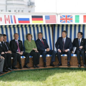 Оппозиция Германии считает, что Россию необходимо срочно вернуть в G8